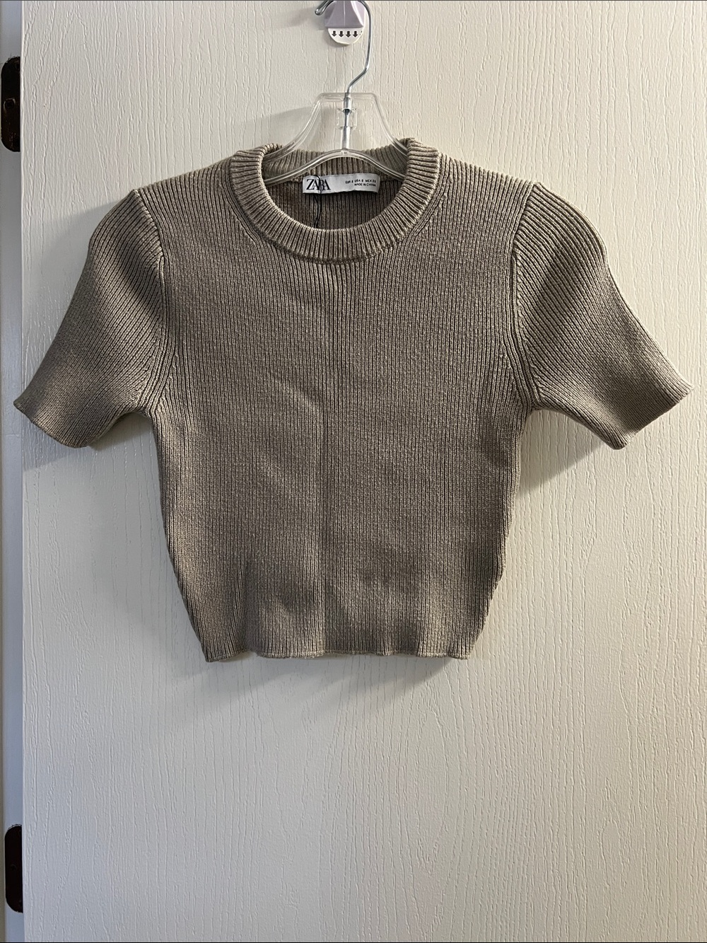 ZARA Short Sleeve Ribbed Knit Top in Taupe Brown